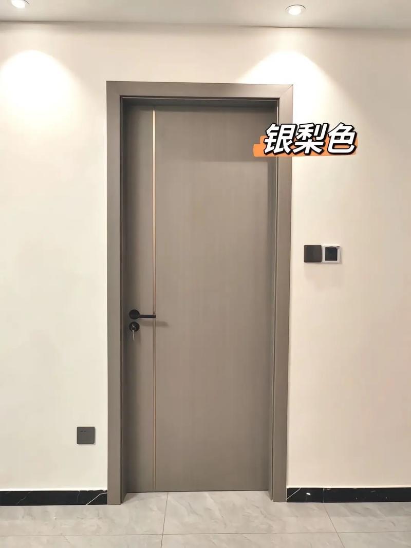 2024年最流行的卧室门设计 实用美观的艺术木门，实拍落地效果分享与选购指南